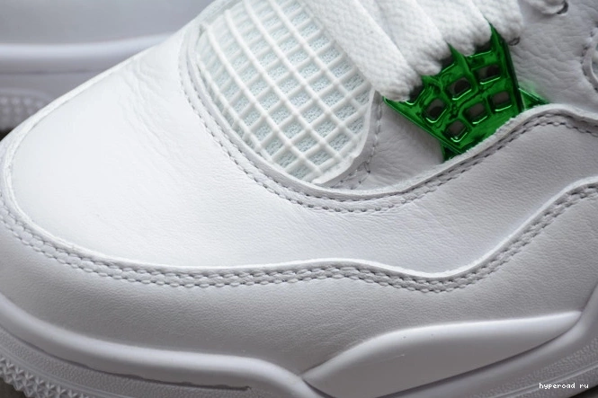 Green Pine CT8527-113 4 Air Jordan 0810